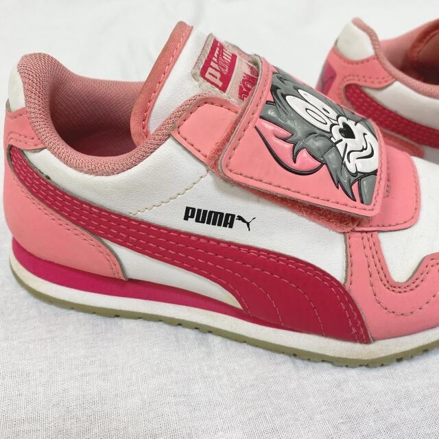 PUMA(プーマ)の【PUMA☆トムとジェリー】ピンクと白のカバナレーサー☆17cm キッズ/ベビー/マタニティのキッズ靴/シューズ(15cm~)(スニーカー)の商品写真