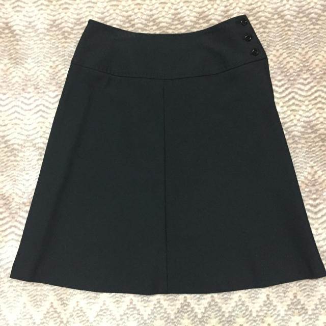 UNIQLO(ユニクロ)のUNIQLO台形スカート レディースのスカート(ひざ丈スカート)の商品写真
