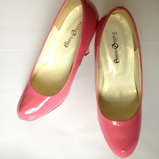 ピンク♡エナメルパンプス レディースの靴/シューズ(ハイヒール/パンプス)の商品写真