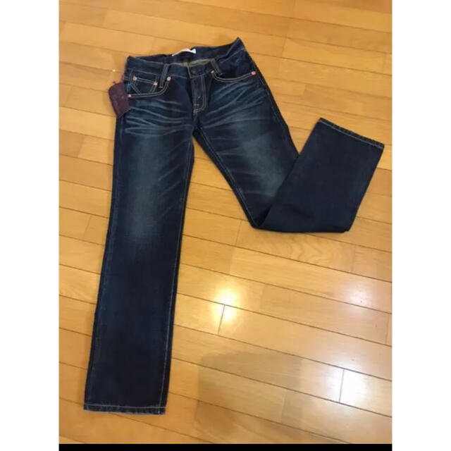 Levi's(リーバイス)の★【未使用＊タグ付き】アースミュージックエコロジー＆リーバイス　コラボジーンズ★ レディースのパンツ(デニム/ジーンズ)の商品写真