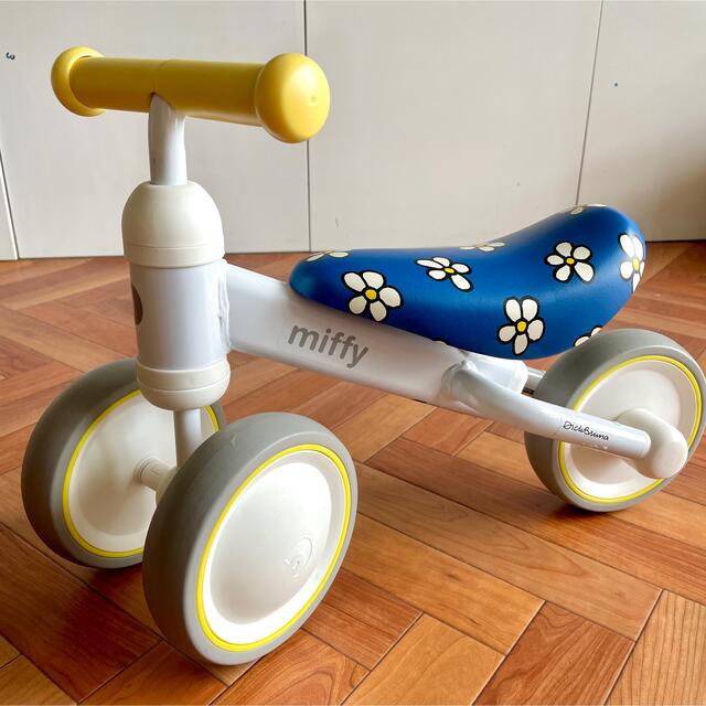 D-bike mini ディーバイクミニ　miffy ミッフィー三輪車 キッズ/ベビー/マタニティの外出/移動用品(三輪車)の商品写真