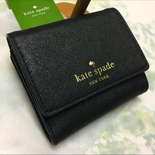 kate spade new york - 未使用☺︎kate spade ケイトスペード 二つ折り財布 黒 ドットの通販 by yunny