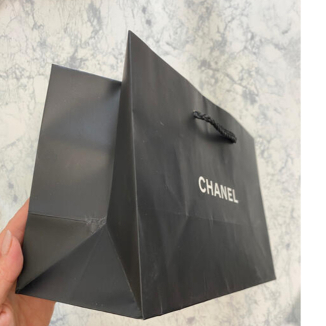 CHANEL(シャネル)のシャネル　巾着　紙袋　カード　リボン　冊子　空箱セット レディースのバッグ(ショップ袋)の商品写真