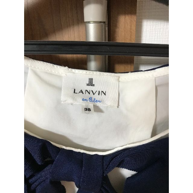 LANVIN en Bleu(ランバンオンブルー)の【値下】 LANVIN on Blue カットソー　Tシャツ レディースのトップス(Tシャツ(半袖/袖なし))の商品写真