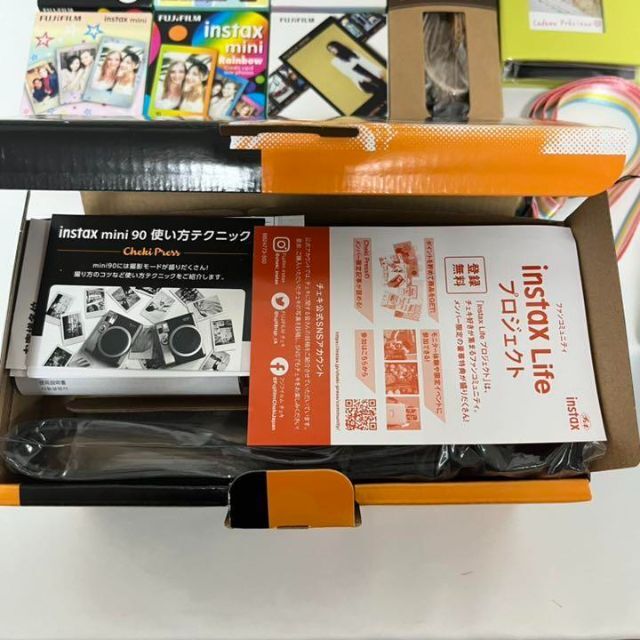 富士フイルム(フジフイルム)の【美品】FUJIFILM instax mini 90 ＋おまけ多数 スマホ/家電/カメラのカメラ(その他)の商品写真