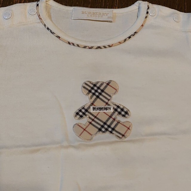 BURBERRY(バーバリー)の〈バーバリー〉ベビーTシャツくま柄　80サイズ キッズ/ベビー/マタニティのキッズ/ベビー/マタニティ その他(その他)の商品写真