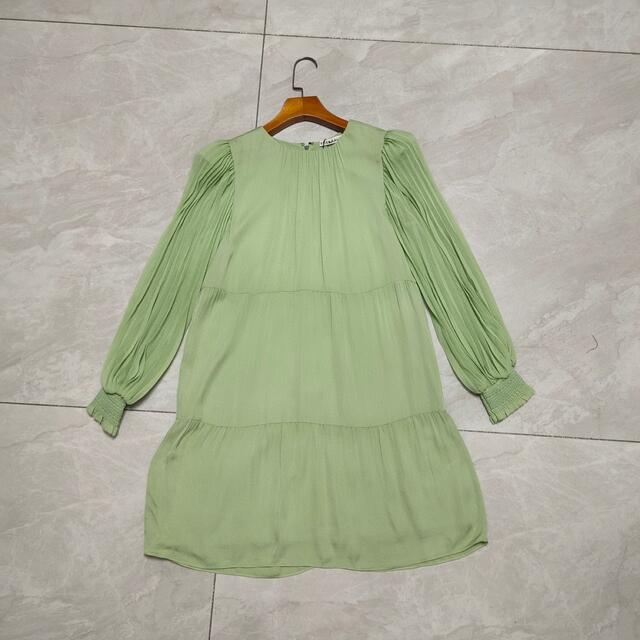 Alice+Olivia(アリスアンドオリビア)の❤️ ★Alice olive 22新作新品  グリーンワンピース　オシャレ レディースのワンピース(ひざ丈ワンピース)の商品写真