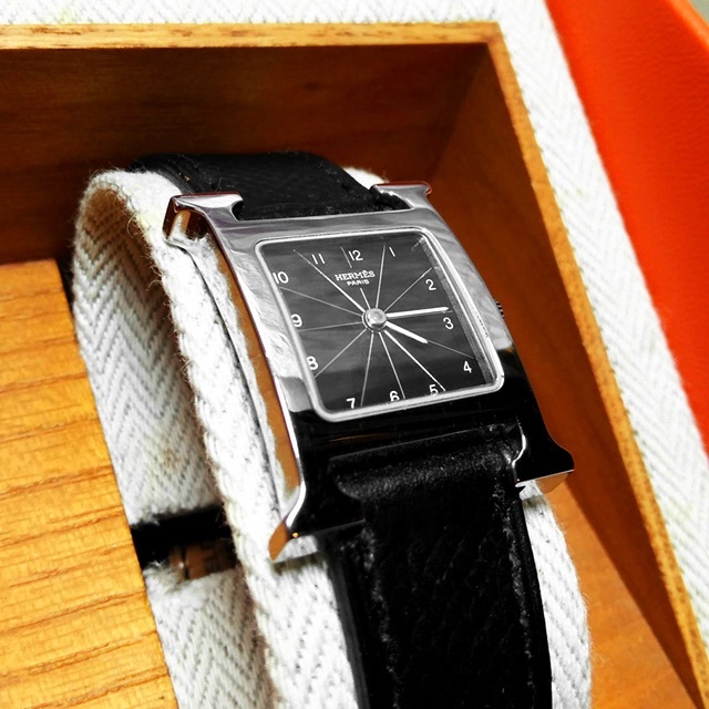美品 HERMES✨エルメス Hウォッチ HH1.210 ブラック レザーベルト
