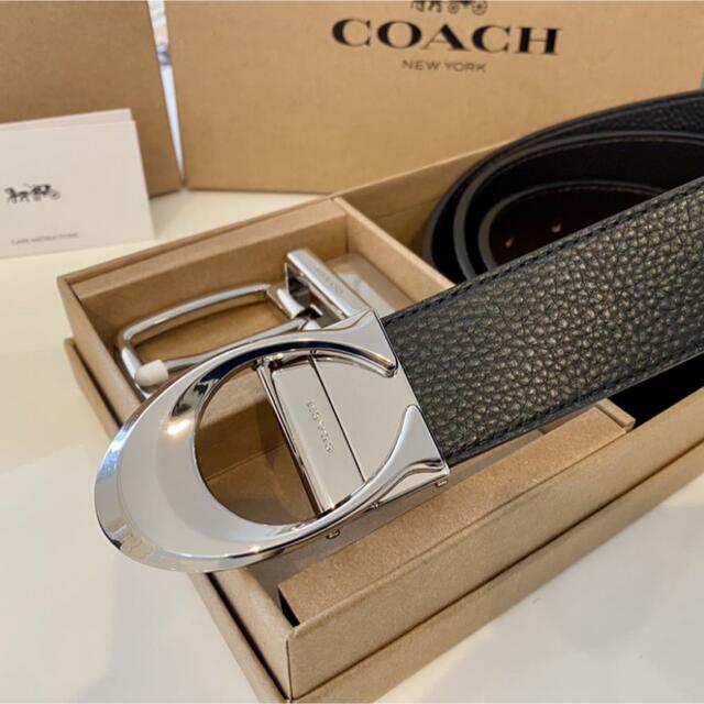 COACH(コーチ)の新品リバーシブルブラックxブラウン高級感シルバーバックルフリーサイズメンズベルト メンズのファッション小物(ベルト)の商品写真