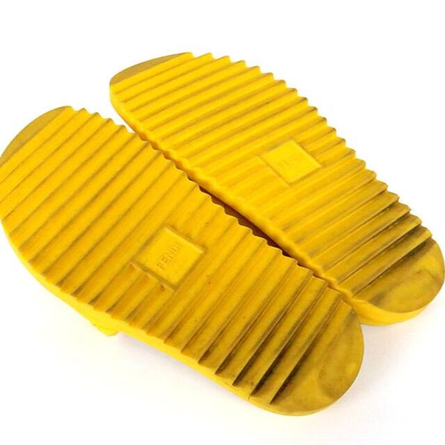 ポリウレタ FENDI メンズ FFロゴ size6 87782の通販 by ATLANTIS