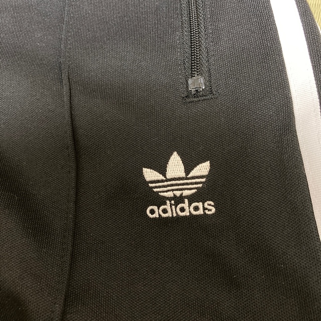 adidas(アディダス)のadidasアディカラークラシックストラックパンツXSジャージーブラック レディースのパンツ(その他)の商品写真