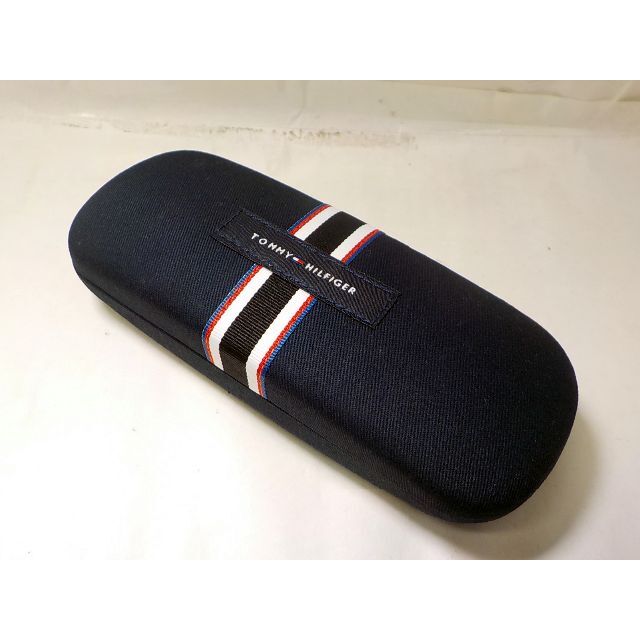 TOMMY HILFIGER(トミーヒルフィガー)のTOMMY HILFIGER　デニム生地の洒落たハードメガネケース レディースのファッション小物(サングラス/メガネ)の商品写真