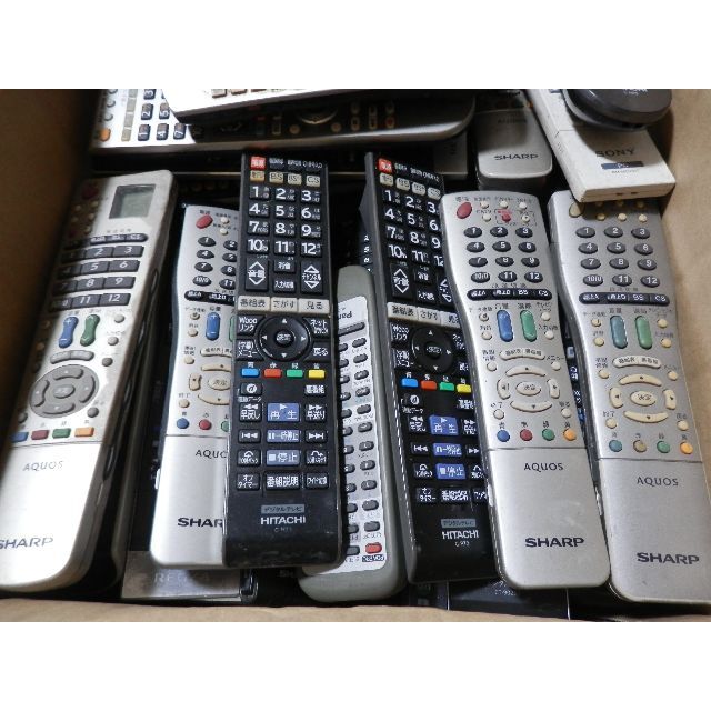 エアコン、テレビ、DVDプレーヤー、カーナビ等リモコン300個まとめて