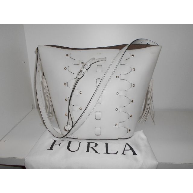 055003● FURLA レザー ショルダー バッグ