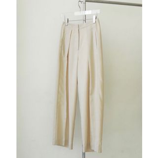 トゥデイフル(TODAYFUL)の【新品 タグ・値札付】Linen Tuck Trousers TODAYFUL(カジュアルパンツ)