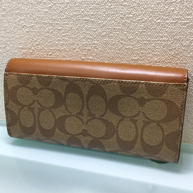 COACH(コーチ)のセール中！新品正規品 coach シグネチャー長財布 レディースのファッション小物(財布)の商品写真