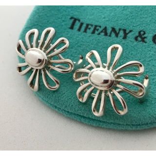 ティファニー(Tiffany & Co.)のTiffany デイジーフラワーピアス美品(ピアス)