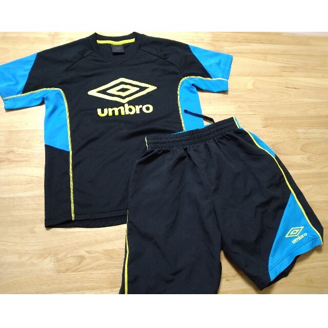 UMBRO(アンブロ)のumbro　トレーニングウェア　150 上下セット キッズ/ベビー/マタニティのキッズ服男の子用(90cm~)(その他)の商品写真