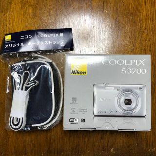 ニコン(Nikon)のNikon COOLPIX S3700 (コンパクトデジタルカメラ)