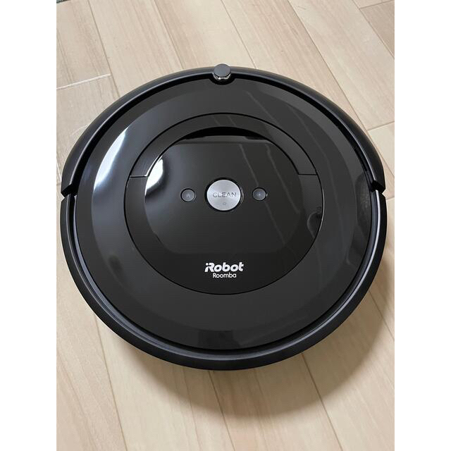 iRobot(アイロボット)のルンバ　e5 スマホ/家電/カメラの生活家電(掃除機)の商品写真