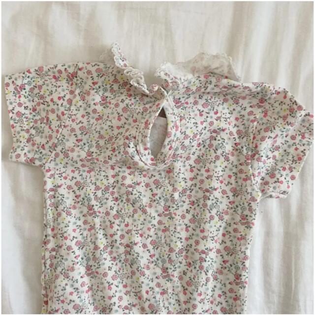 PETIT BATEAU(プチバトー)のプチバトー 花柄ロンパース キッズ/ベビー/マタニティのベビー服(~85cm)(ロンパース)の商品写真