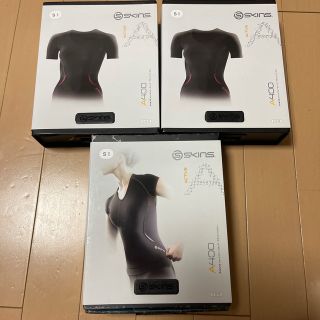 スキンズ(SKINS)のスキンズ三枚セット❣️(トレーニング用品)