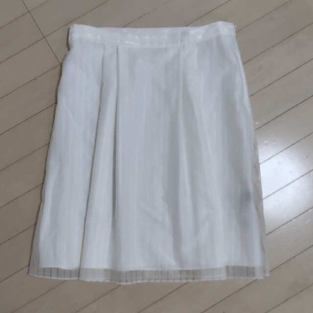 INDIVI(インディヴィ)のINDIVI 44サイズ ひざ丈スカート レディースのスカート(ひざ丈スカート)の商品写真
