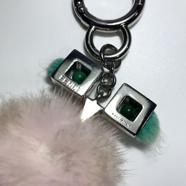 爆買い特価 FENDI ミンクファー バッグチャームの通販 by Tie
