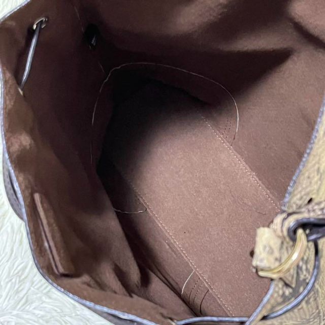 ✨希少極美品✨フルラ ステイシー ショルダーバッグ 2way 巾着 パイソン