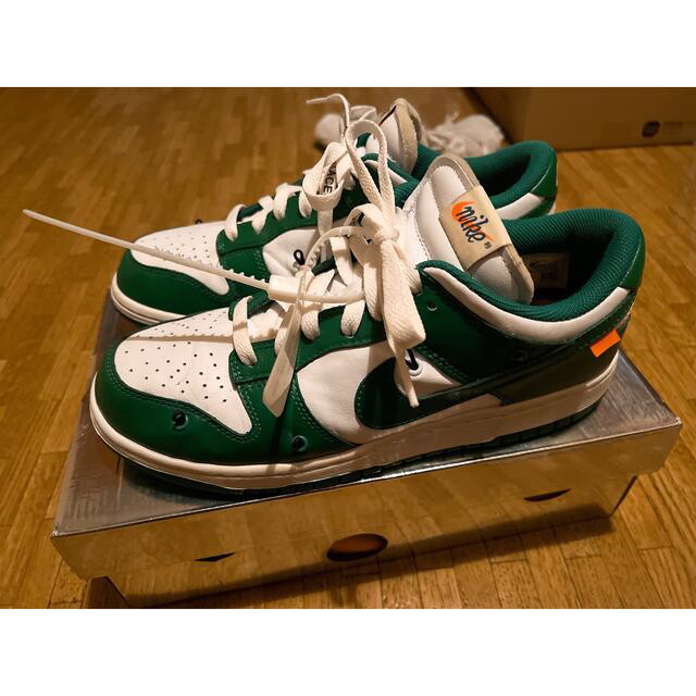 NIKE DUNK LOW Off-Whiteスニーカー