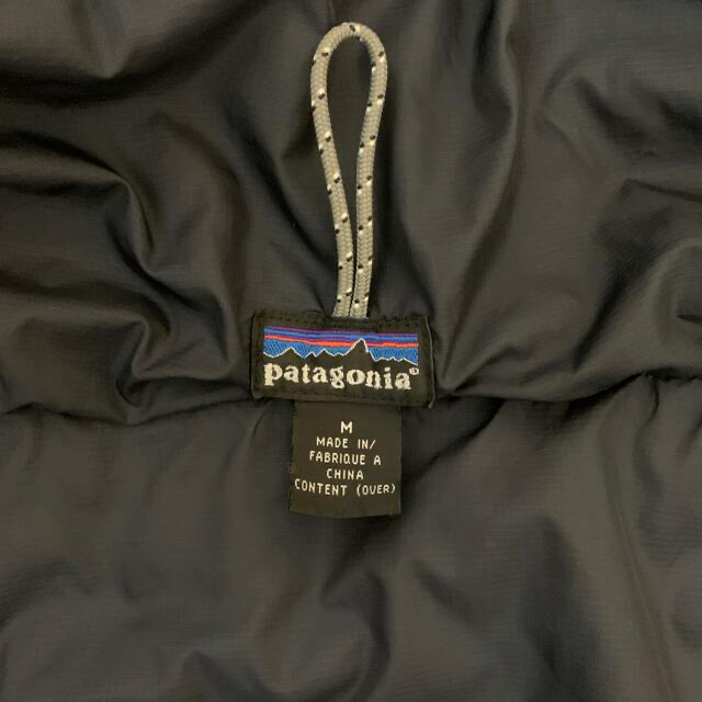 patagonia(パタゴニア)のパタゴニア ダスパーカ 2001年製 Ｍサイズ ブラック×ネイビー メンズのジャケット/アウター(ダウンジャケット)の商品写真