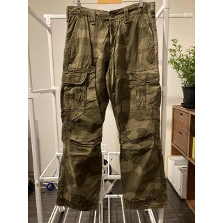 アメリカンイーグル(American Eagle)のAMERICAN  EAGLE 迷彩カーゴパンツ(ワークパンツ/カーゴパンツ)