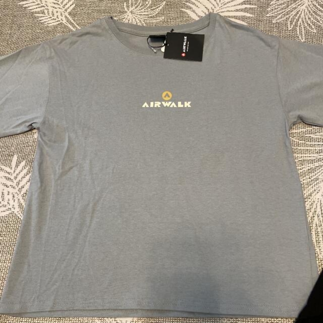 AIRWALK(エアウォーク)の新品　AIR WALK エアウォーク　半袖　Tシャツ　2枚セット　140㎝ キッズ/ベビー/マタニティのキッズ服男の子用(90cm~)(Tシャツ/カットソー)の商品写真