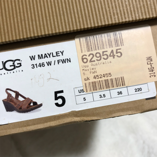 UGG(アグ)の★新品正規品・国内未入荷★UGGアグ・サンダル/アメリカ購入 レディースの靴/シューズ(サンダル)の商品写真