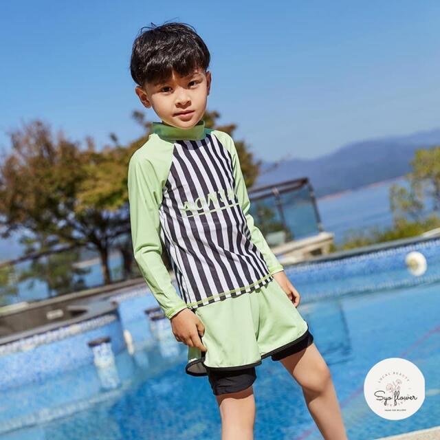 ☆ 新品　ラッシュガード　3点セット✨　ストライプ　男の子 キッズ/ベビー/マタニティのキッズ服男の子用(90cm~)(水着)の商品写真