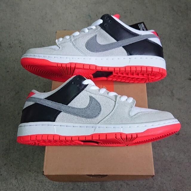 靴/シューズNIKE SB DUNK LOW "INFRARED"