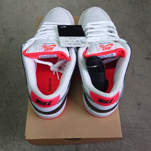 NIKE SB DUNK LOW "INFRARED" メンズの靴/シューズ(スニーカー)の商品写真