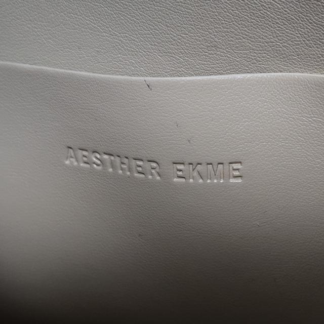 エスターエクミ ショルダーバッグ - レザー レディースのバッグ(ショルダーバッグ)の商品写真
