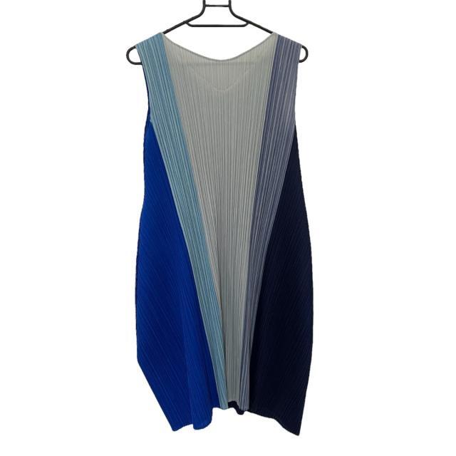 PLEATS PLEASE ISSEY MIYAKE - プリーツプリーズ ワンピース サイズ3 L