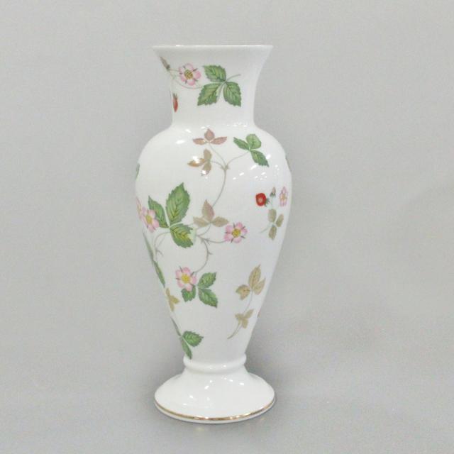 WEDGWOOD(ウェッジウッド)のウェッジウッド 小物新品同様  花瓶/花柄 レディースのファッション小物(その他)の商品写真