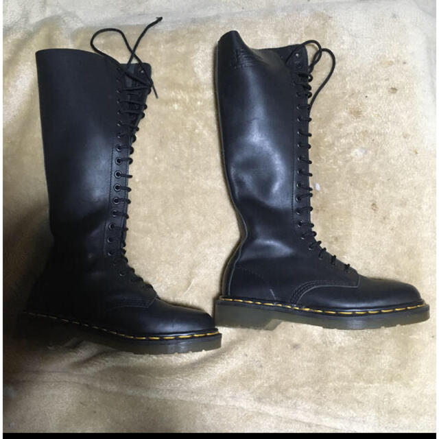 Dr.Martens 20ホールブーツレディース