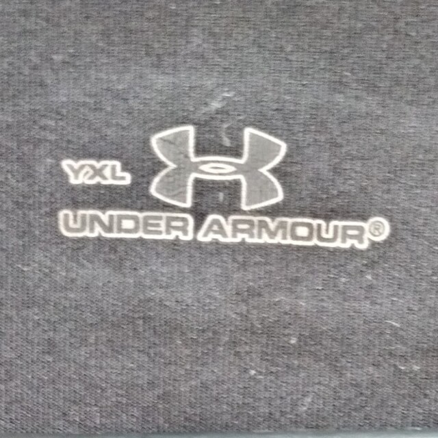 UNDER ARMOUR(アンダーアーマー)のアンダーアーマー　タンクトップ スポーツ/アウトドアのトレーニング/エクササイズ(トレーニング用品)の商品写真