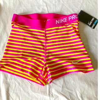 ナイキ(NIKE)のNIKE PRO ナイキ スパッツ　レディース  M ショートスパッツ　インナー(レギンス/スパッツ)