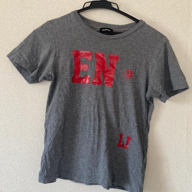 DIESEL(ディーゼル)のディーゼル　キッズTシャツ　140センチ　グレー／enjoy lifeロゴ キッズ/ベビー/マタニティのキッズ服男の子用(90cm~)(Tシャツ/カットソー)の商品写真