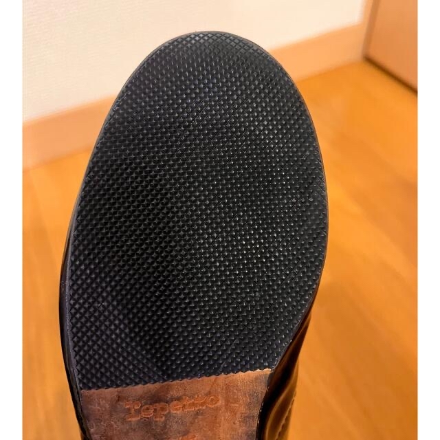 repetto(レペット)のレペットジジ　エナメル　22.5cm レディースの靴/シューズ(ローファー/革靴)の商品写真