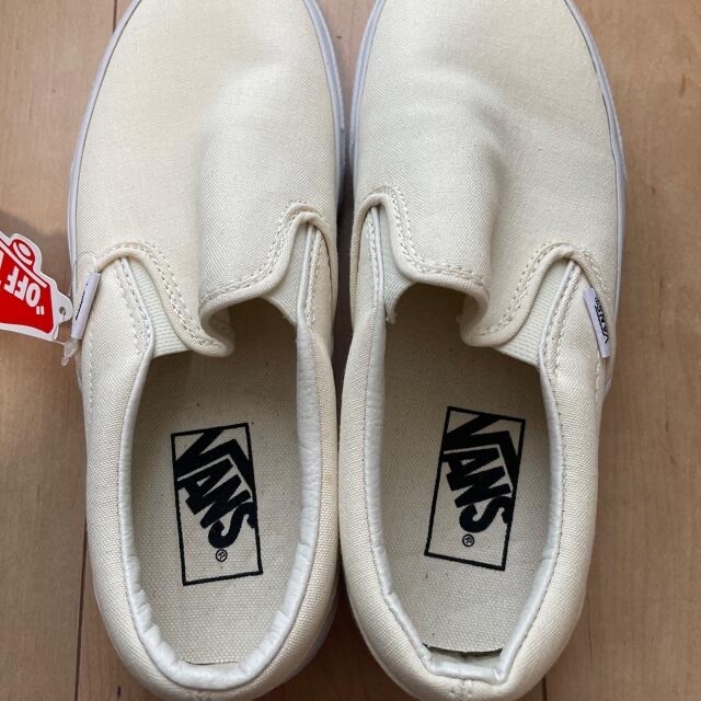 VANS(ヴァンズ)のVANS ヴァンズ　スリッポン未使用 レディースの靴/シューズ(スリッポン/モカシン)の商品写真