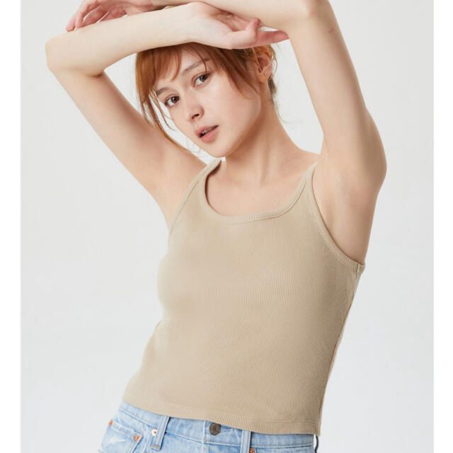 GAP(ギャップ)の【新品未使用】GAP リブ クロップド スパゲッティ タンクトップ　ベージュ レディースのトップス(タンクトップ)の商品写真