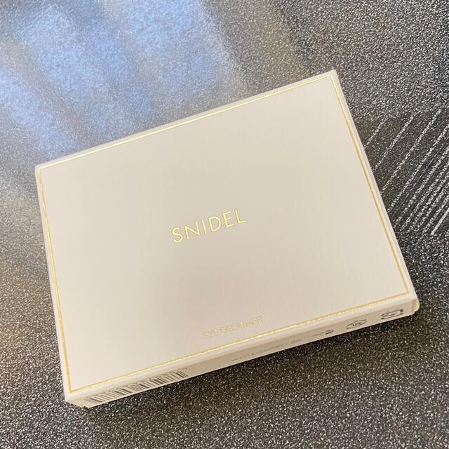 SNIDEL(スナイデル)の【新品未使用】スナイデル SNIDEL BEAUTY アイデザイナー 07 コスメ/美容のベースメイク/化粧品(アイシャドウ)の商品写真