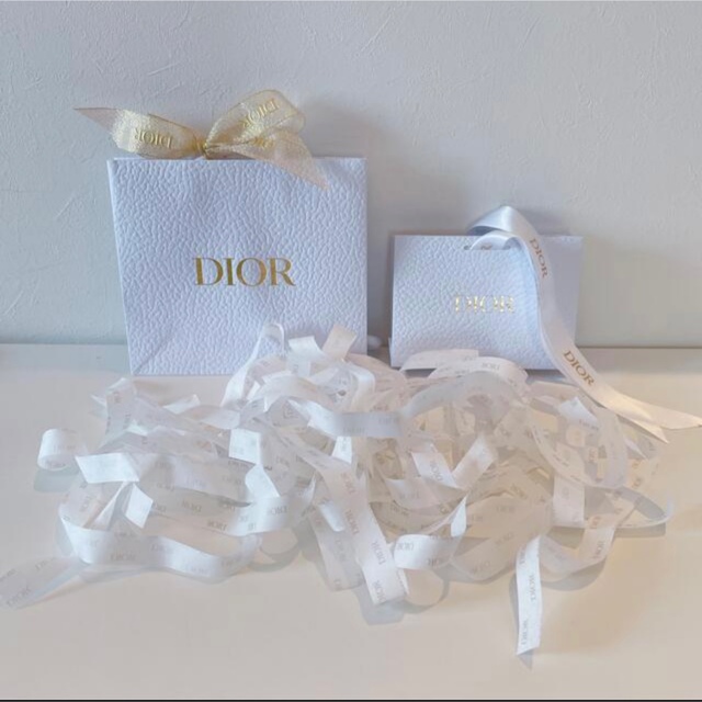 Christian Dior(クリスチャンディオール)の『☁️様』ラッピング(小)/Christian Dior インテリア/住まい/日用品のオフィス用品(ラッピング/包装)の商品写真