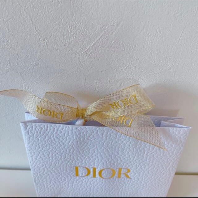 Christian Dior(クリスチャンディオール)の『☁️様』ラッピング(小)/Christian Dior インテリア/住まい/日用品のオフィス用品(ラッピング/包装)の商品写真